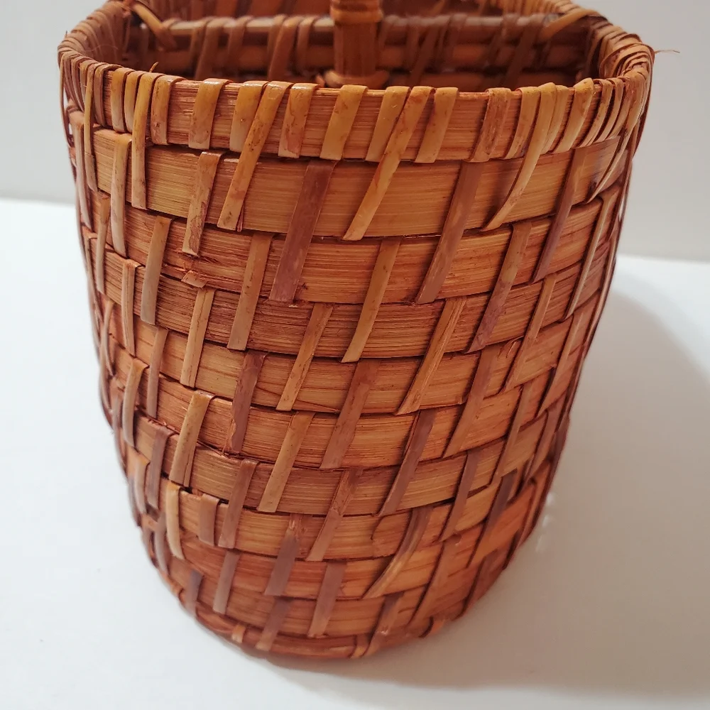 Vintage Weaved Wicker Divided Wine Basket